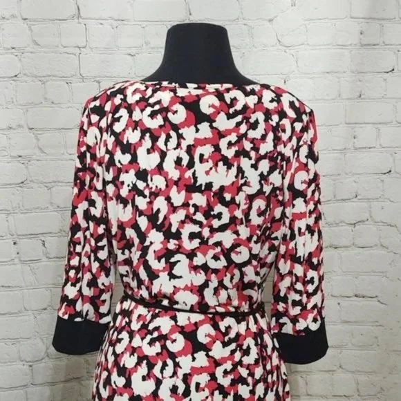 Liz Claiborn Black, Red and White 3/4 Sleeve Shift Dress - Picture 6 of 11